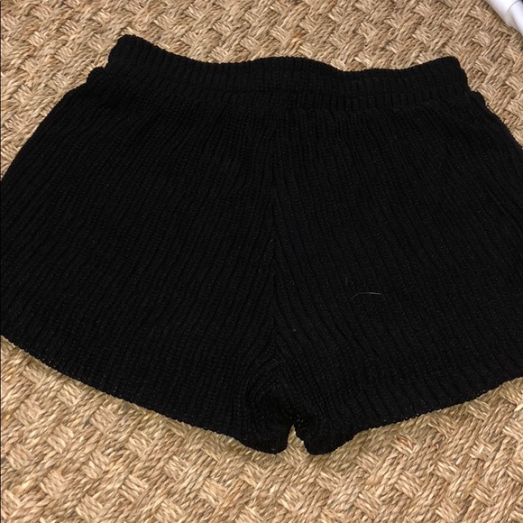 Black cute shorts from Honey Punch - Picture 4 of 4